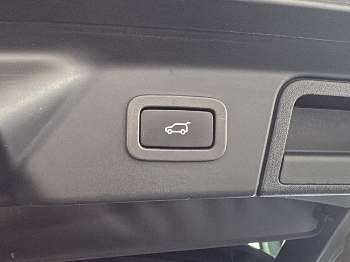 LAND ROVER Range Rover Velar - Range Rover Velar 2.0 si4 R-Dynamic SE 4