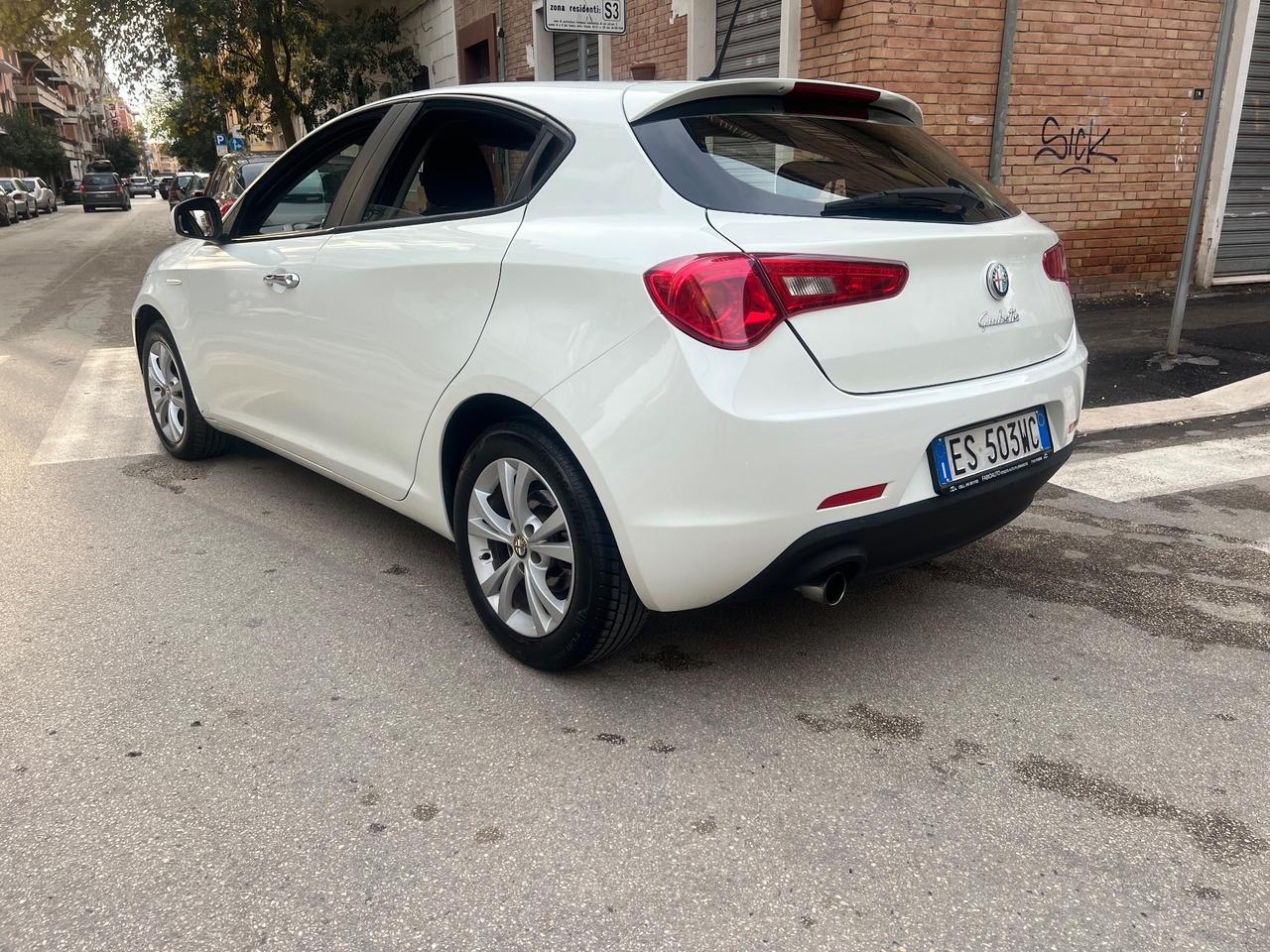 Alfa Romeo Giulietta 1.6 JTDm-2 105 CV Distinctive