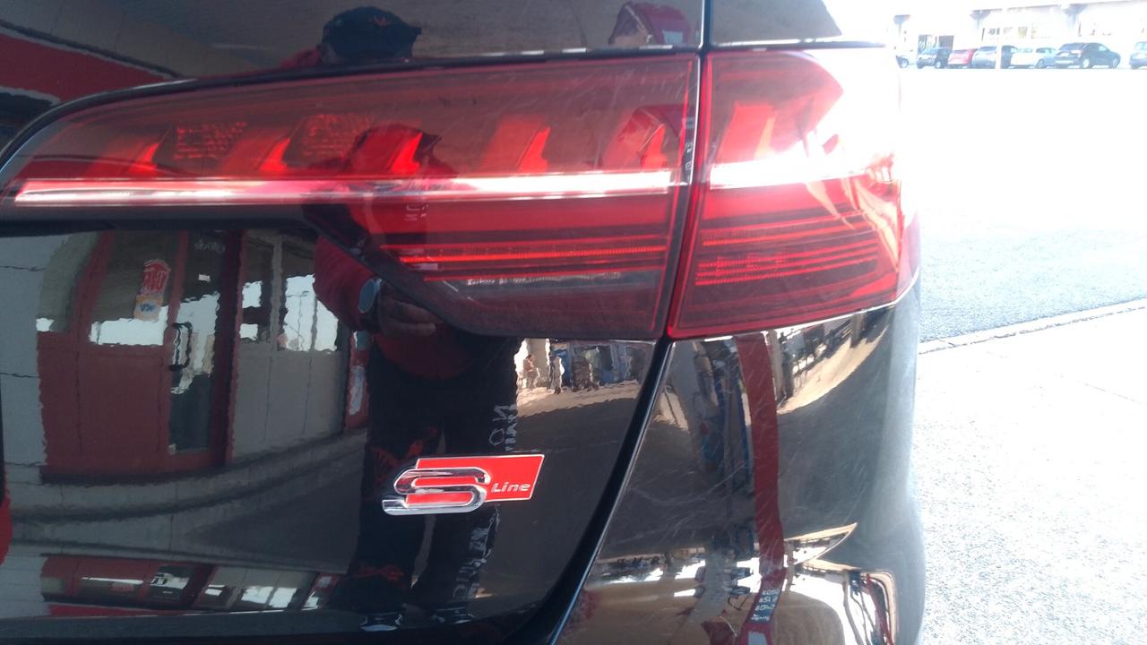 Audi A4 Avant 40 g-tron S tronic line edition 2021