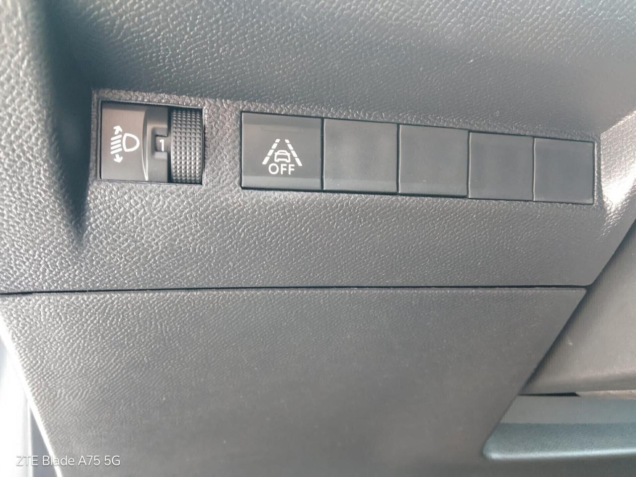 Peugeot 208 1.2 2020 neopatentati