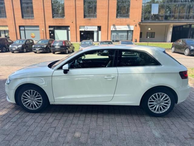 Audi A3 III 2013 3p 1.6 tdi Ambition