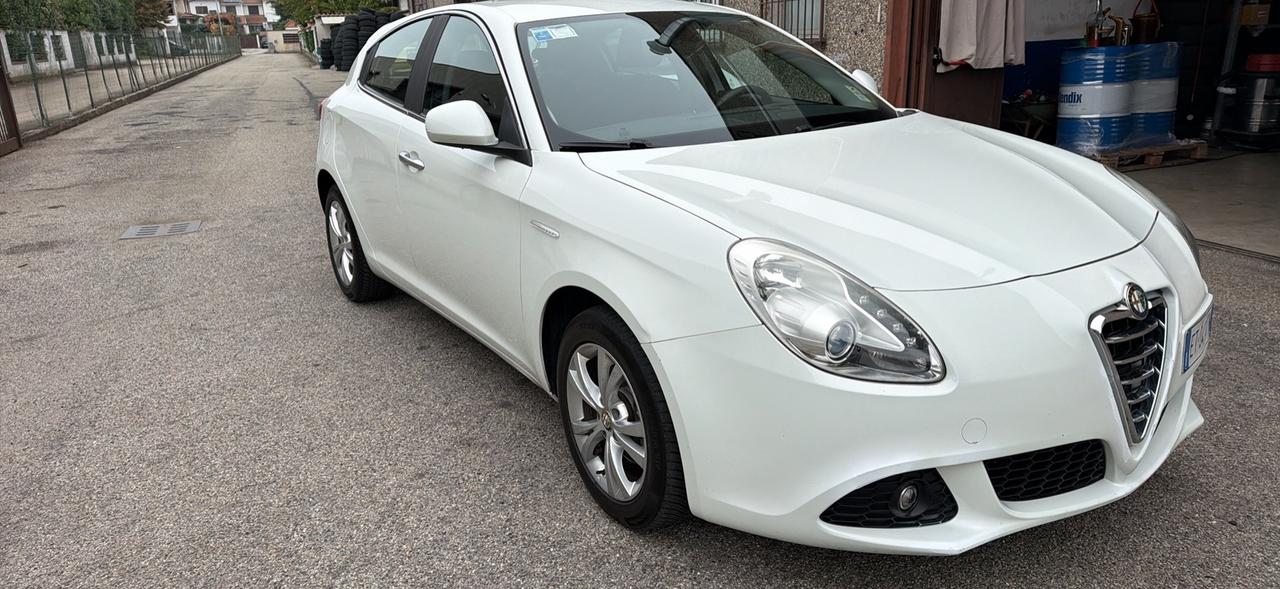 Alfa Romeo Giulietta 1.6 JTDm-2 105 CV Distinctive