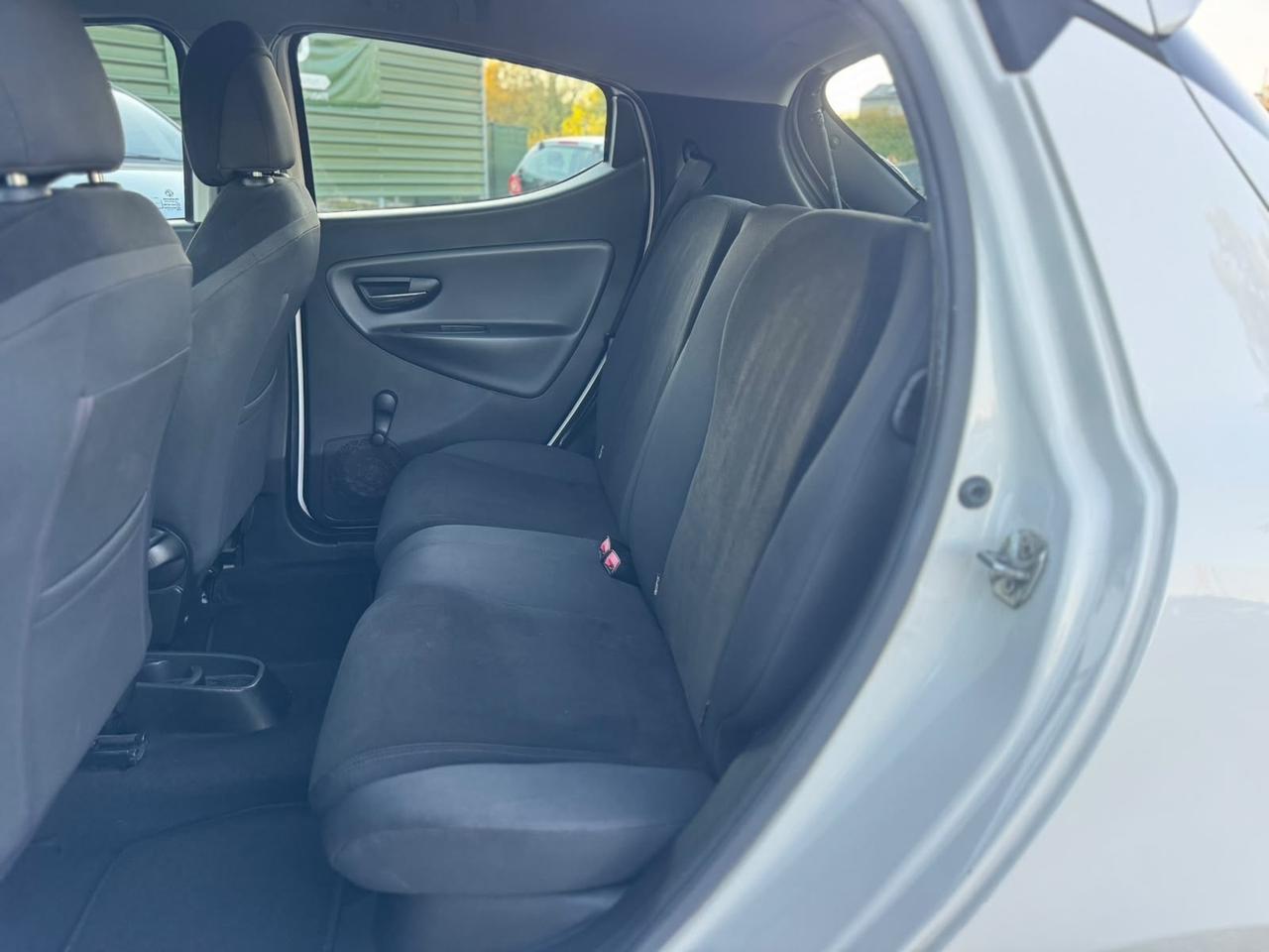 Lancia Ypsilon 0.9 TwinAir 85 CV 5 porte Metano Ecochic Gold