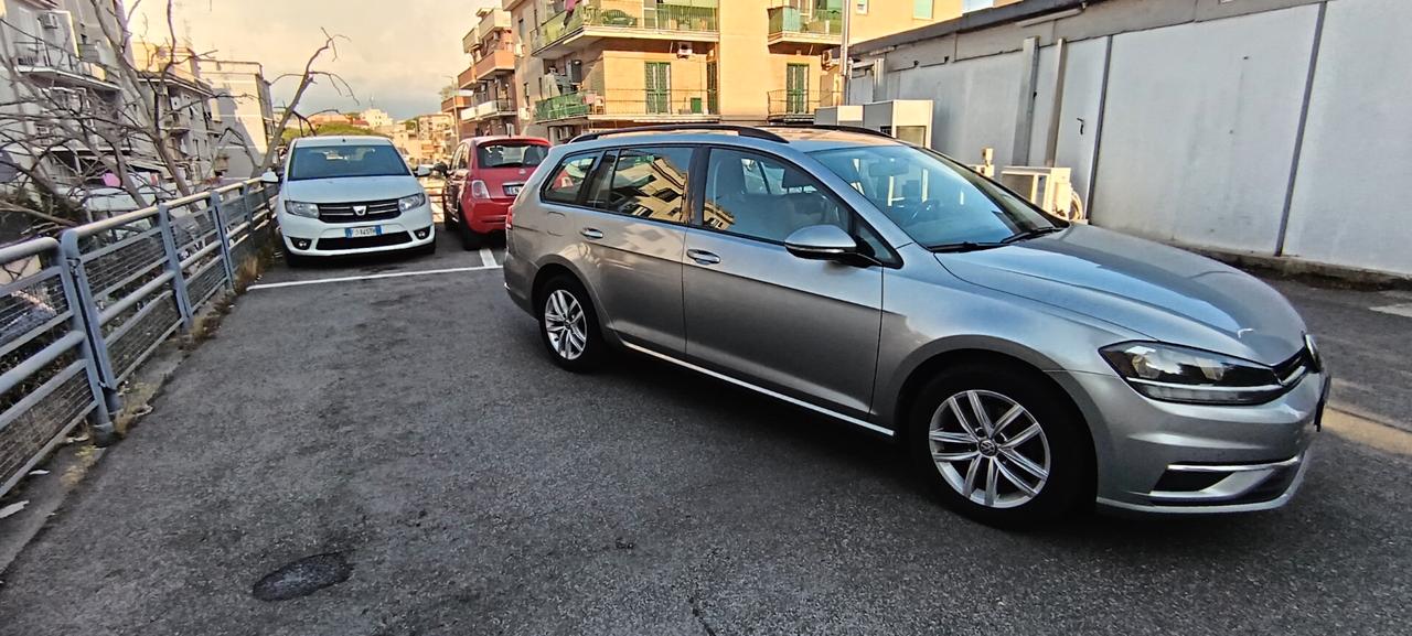 Volkswagen Golf Variant 2.0 TDI Highline BlueMotion Technology