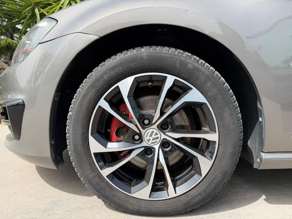 VOLKSWAGEN - Golf - 1.6 TDI 5p. Highline BlueMotion Technology