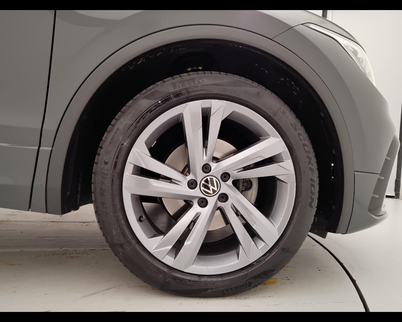VOLKSWAGEN Tiguan II 2021 - Tiguan 1.5 tsi R-Line 150cv dsg