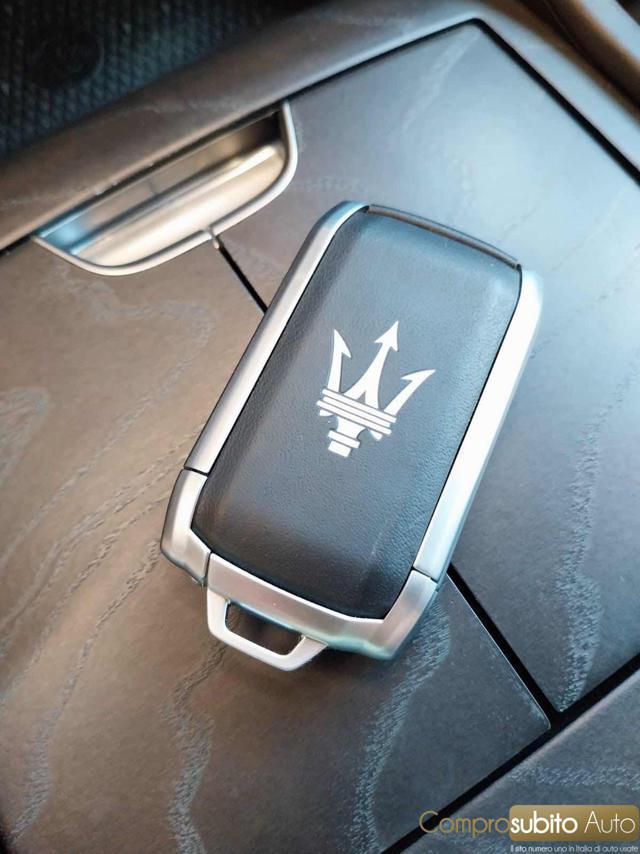 MASERATI Grecale MHEV 300 CV AWD GT