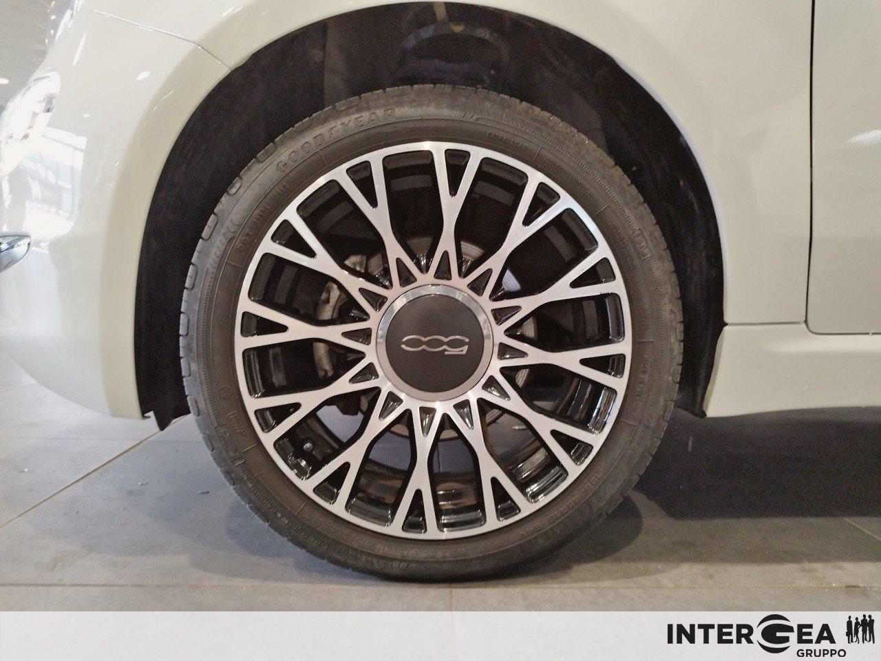 FIAT 500C 1.0 hybrid Dolcevita 70cv - cerchio 16''