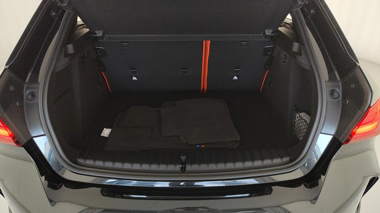 BMW Serie 1 F40 - M 135i xdrive auto