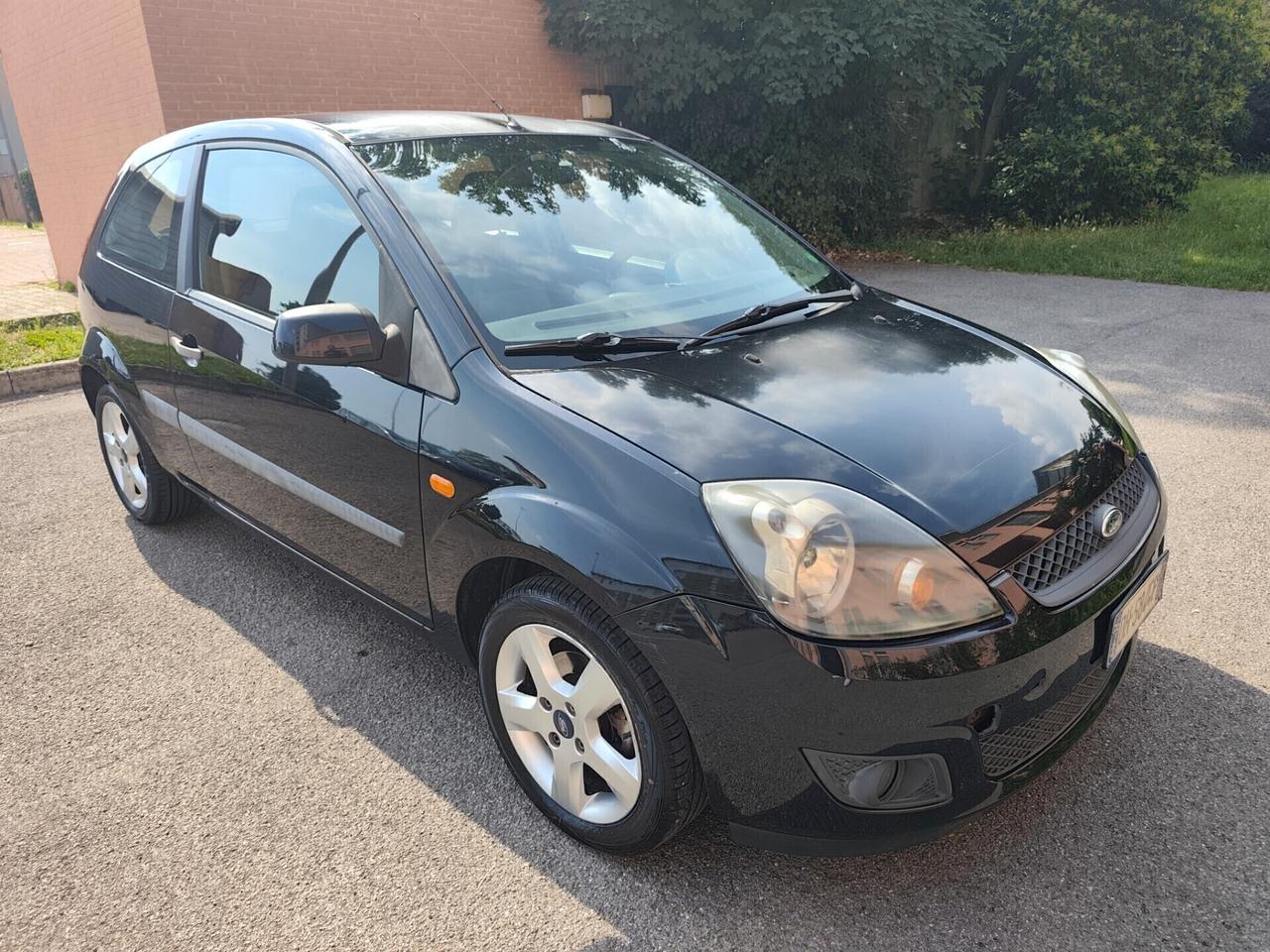 Ford Fiesta 1.2 Benz euro 4 neopatentati
