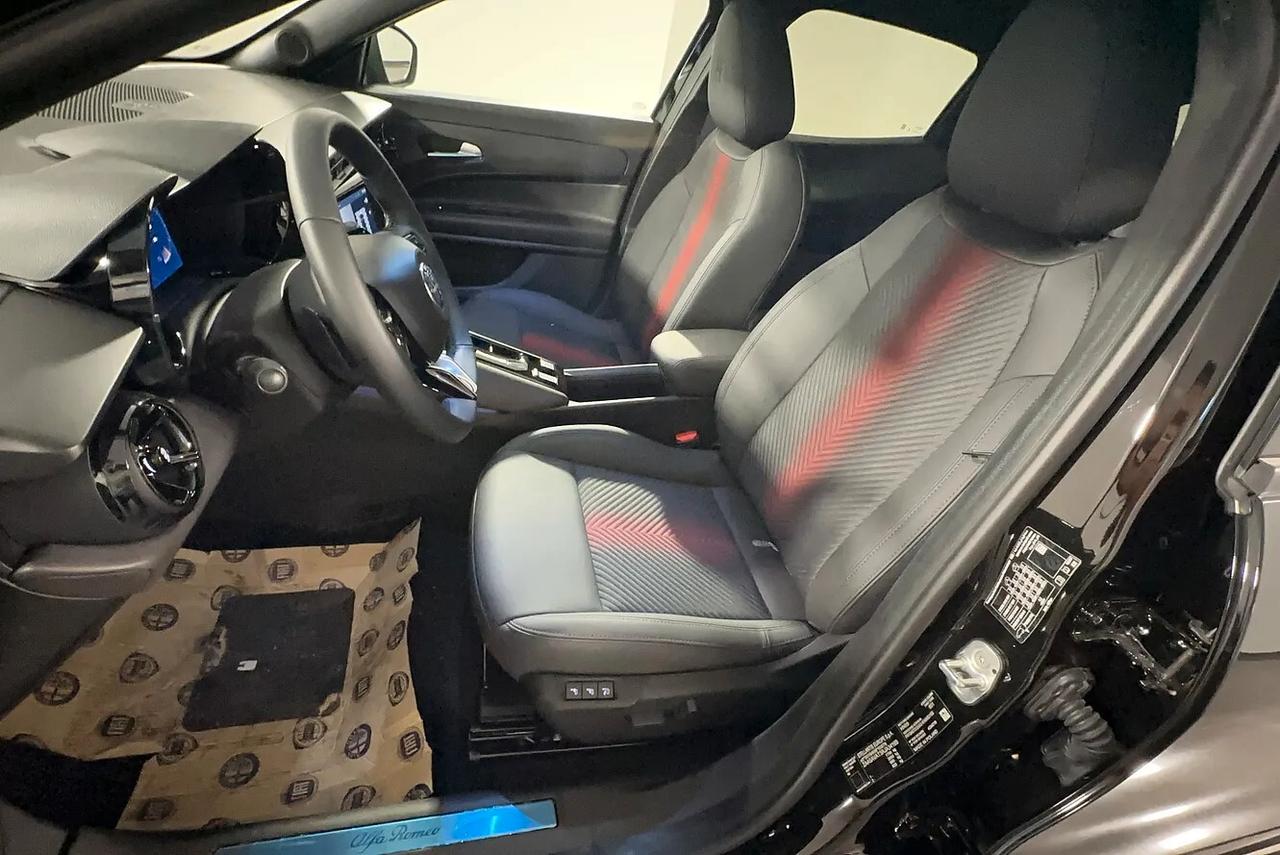 Alfa Romeo Junior 1.2 136 CV Hybrid eDCT6 Speciale