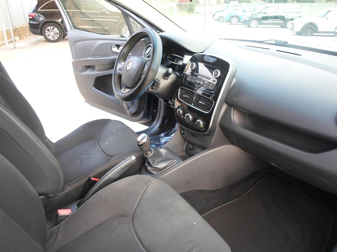 Renault Clio 1.2 75CV 5 porte Intens