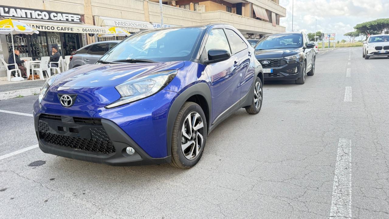 Toyota Aygo X 1.0 VVT-i 72 CV 5 porte Lounge Air S-CVT LED NAVI KAMERA CAR PLAY PDC CERCHI 16 BLUETOOTH