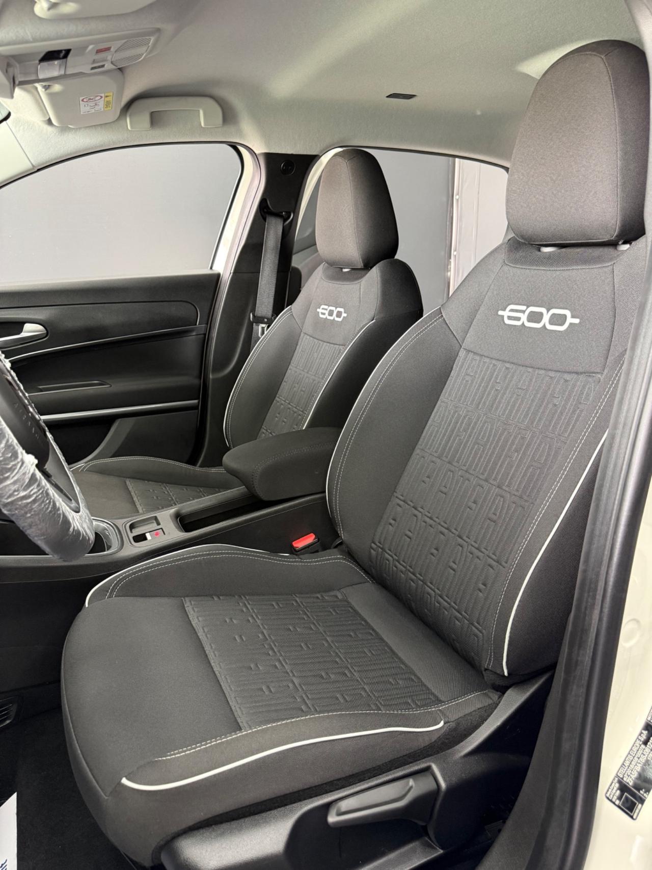 Fiat 600 1.2 Hybrid 145 CV DCT MHEV La Prima