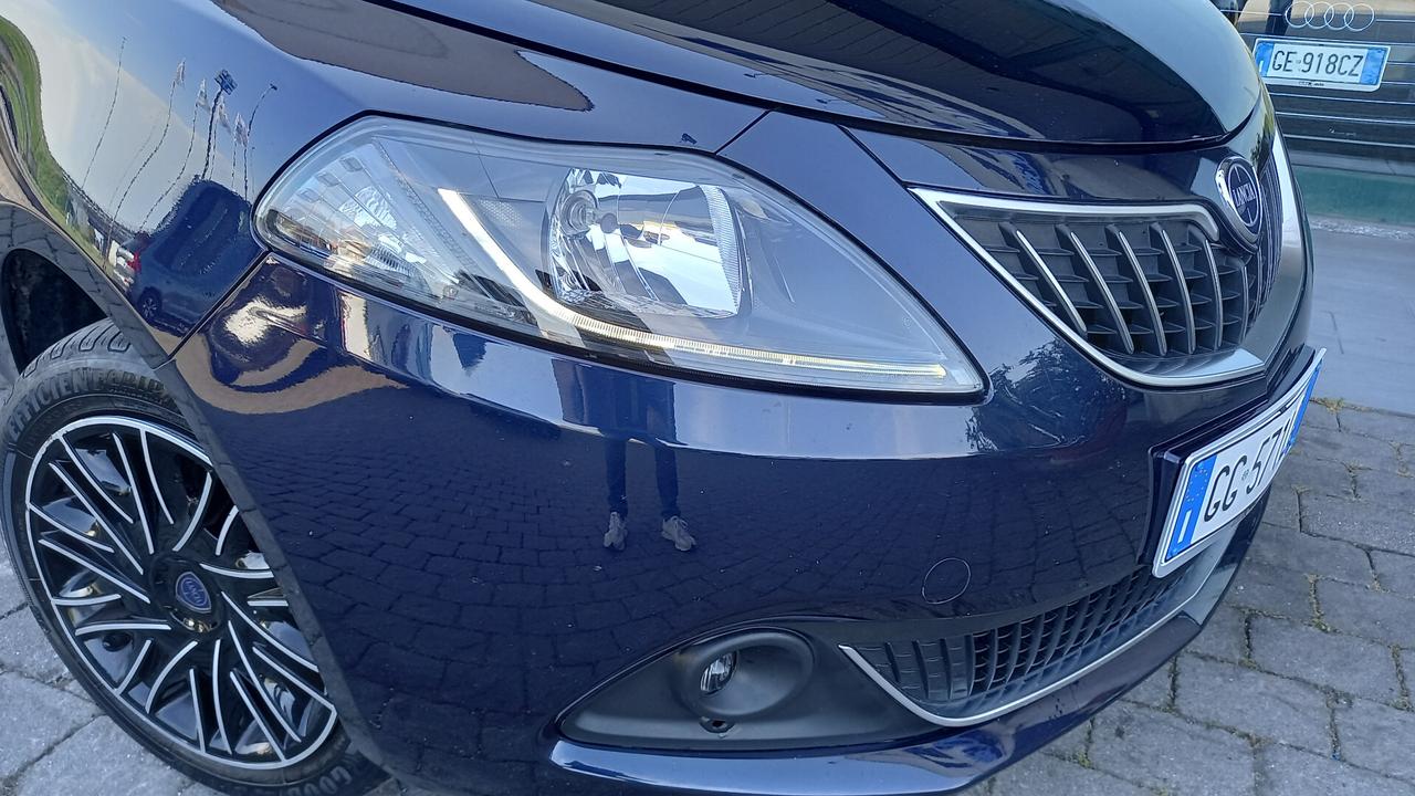 Lancia Ypsilon 1.0 FireFly 5 porte S&S Hybrid Ecochic Gold