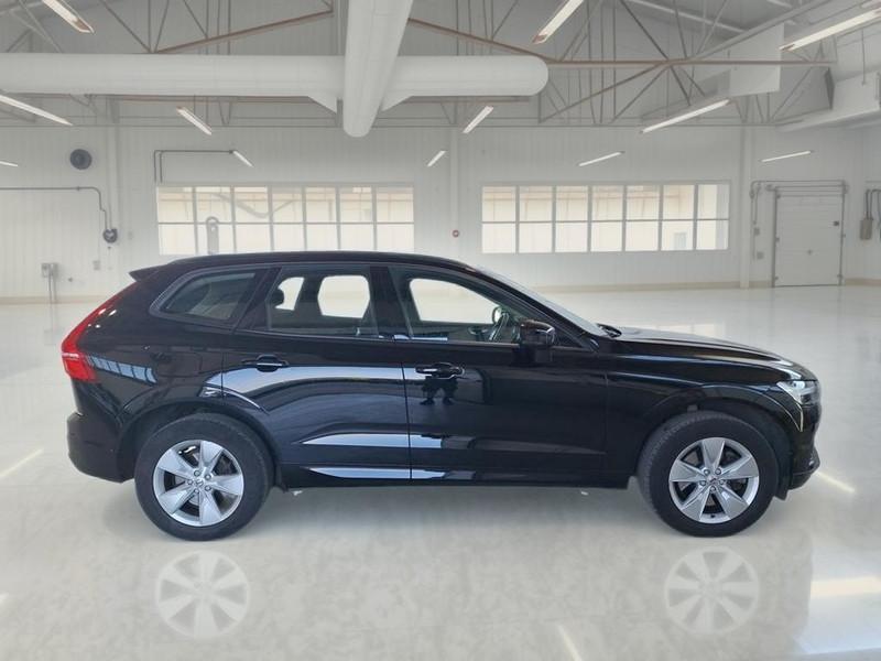 VOLVO XC60 B4 D AWD AUTOMATICO MOMENTUM SUV