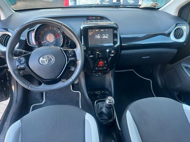 Toyota Aygo 1.0 VVT-i 69 CV 5 porte x-clusiv