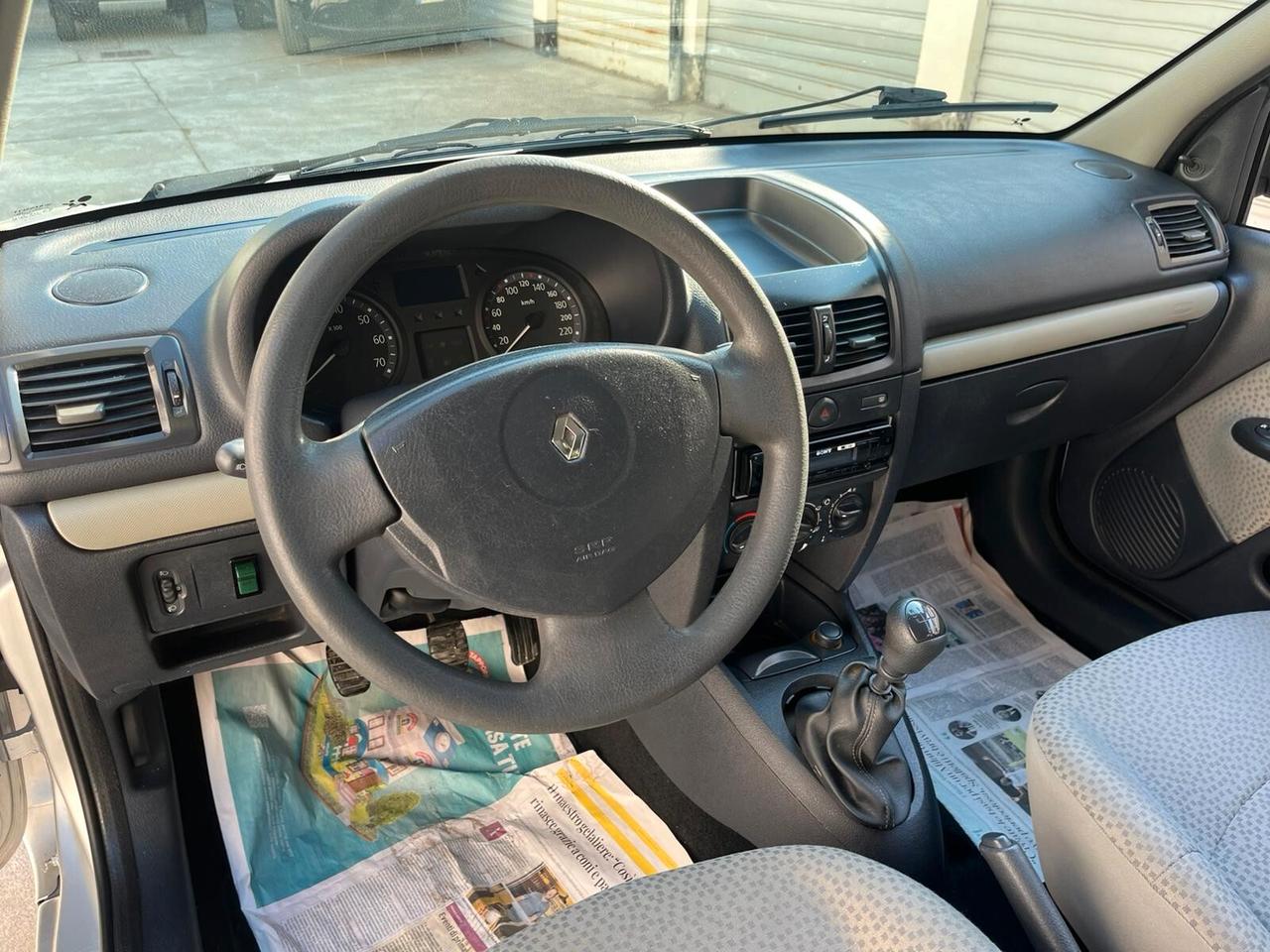 Renault Clio 1.2 16V cat 3 porte Luxe Privilège