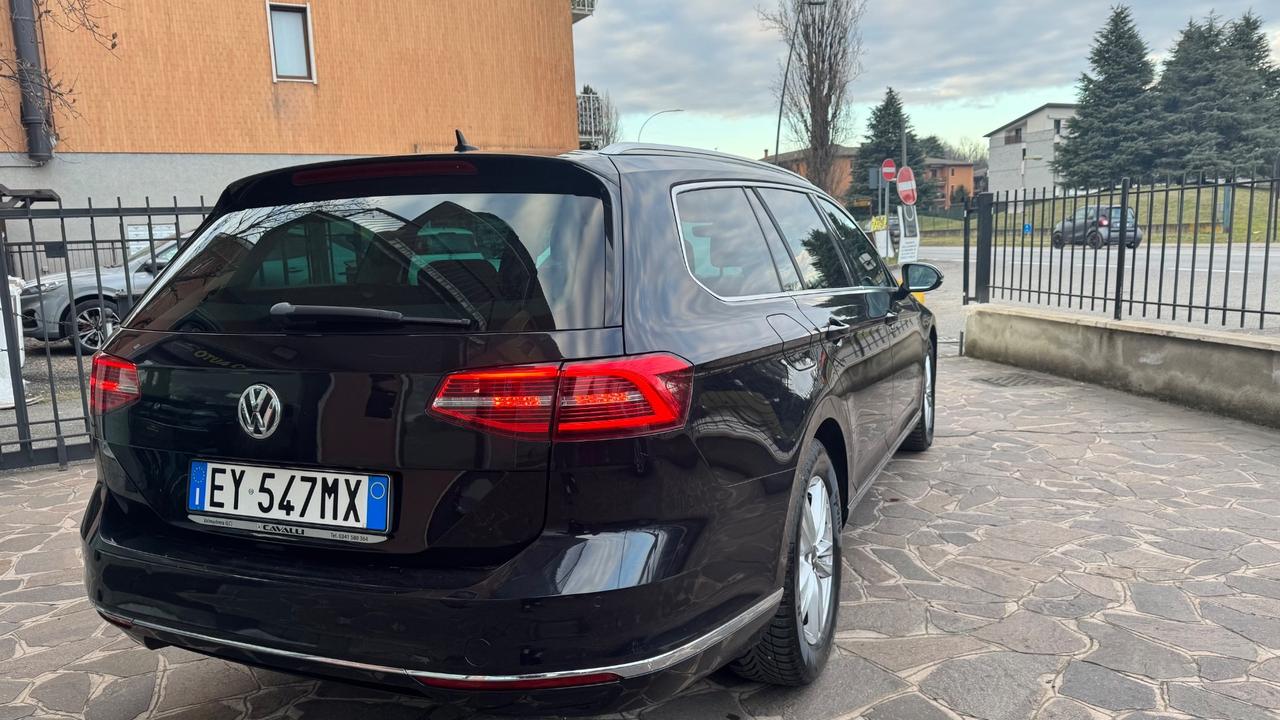 Volkswagen Passat Variant 2.0 TDI DSG Highline BlueMotion Technology