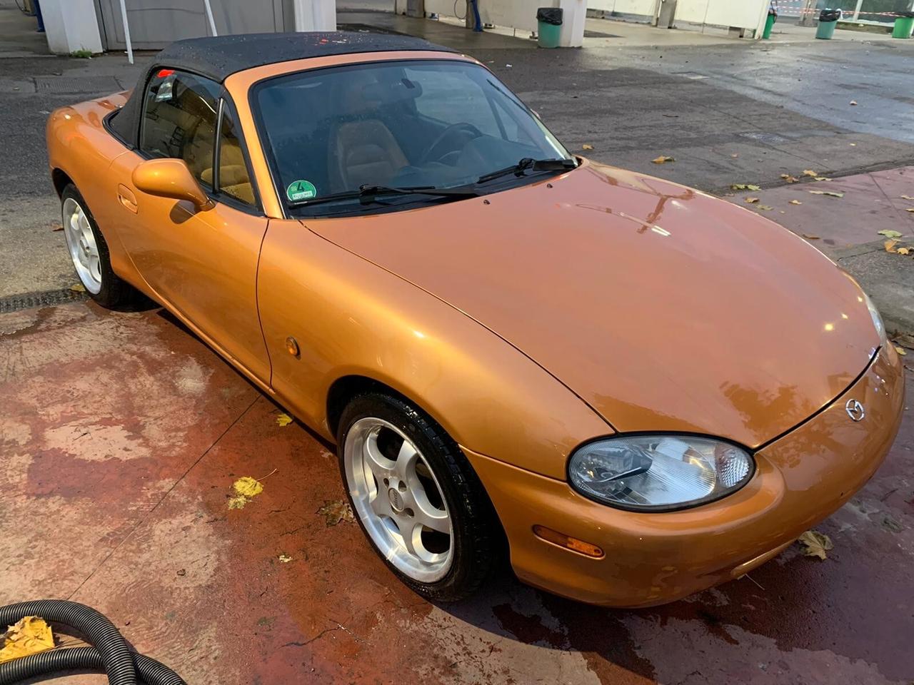 Mazda MX-5 1.6i 16V cat