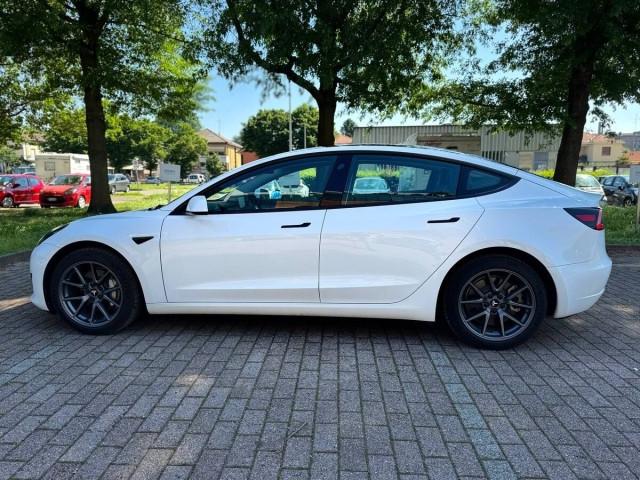 Tesla Model 3 Standard rwd Plus