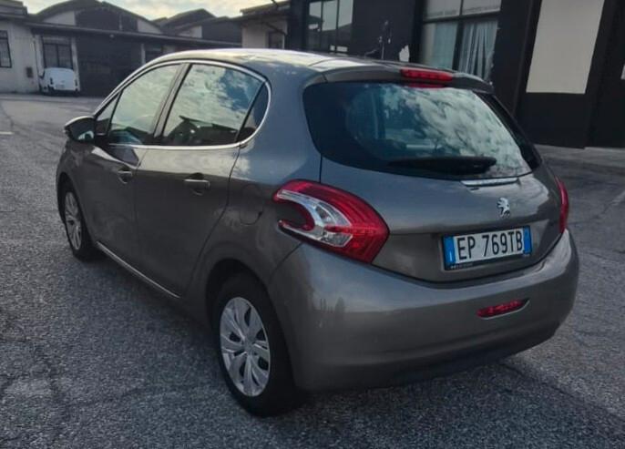 Peugeot 208 1.2 VTi 82 CV 5 porte Allure