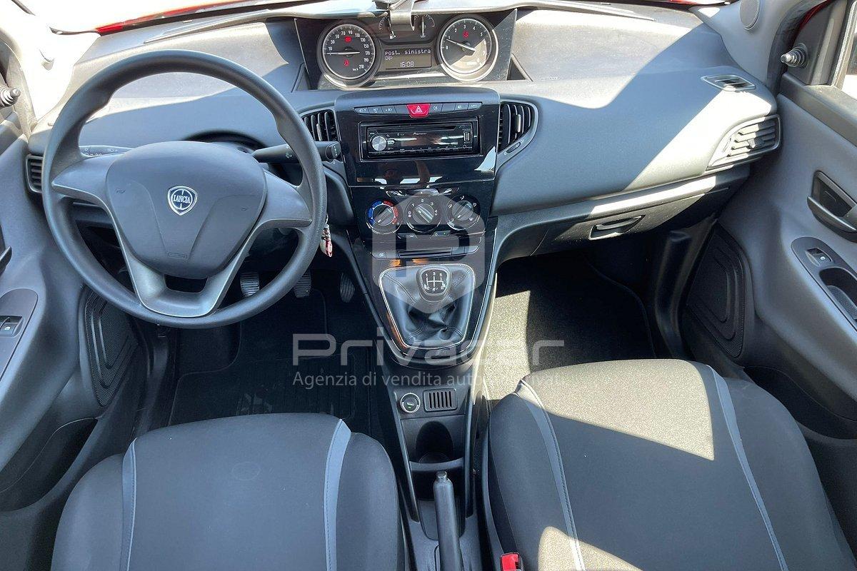 LANCIA Ypsilon 1.2 69 CV 5 porte Silver