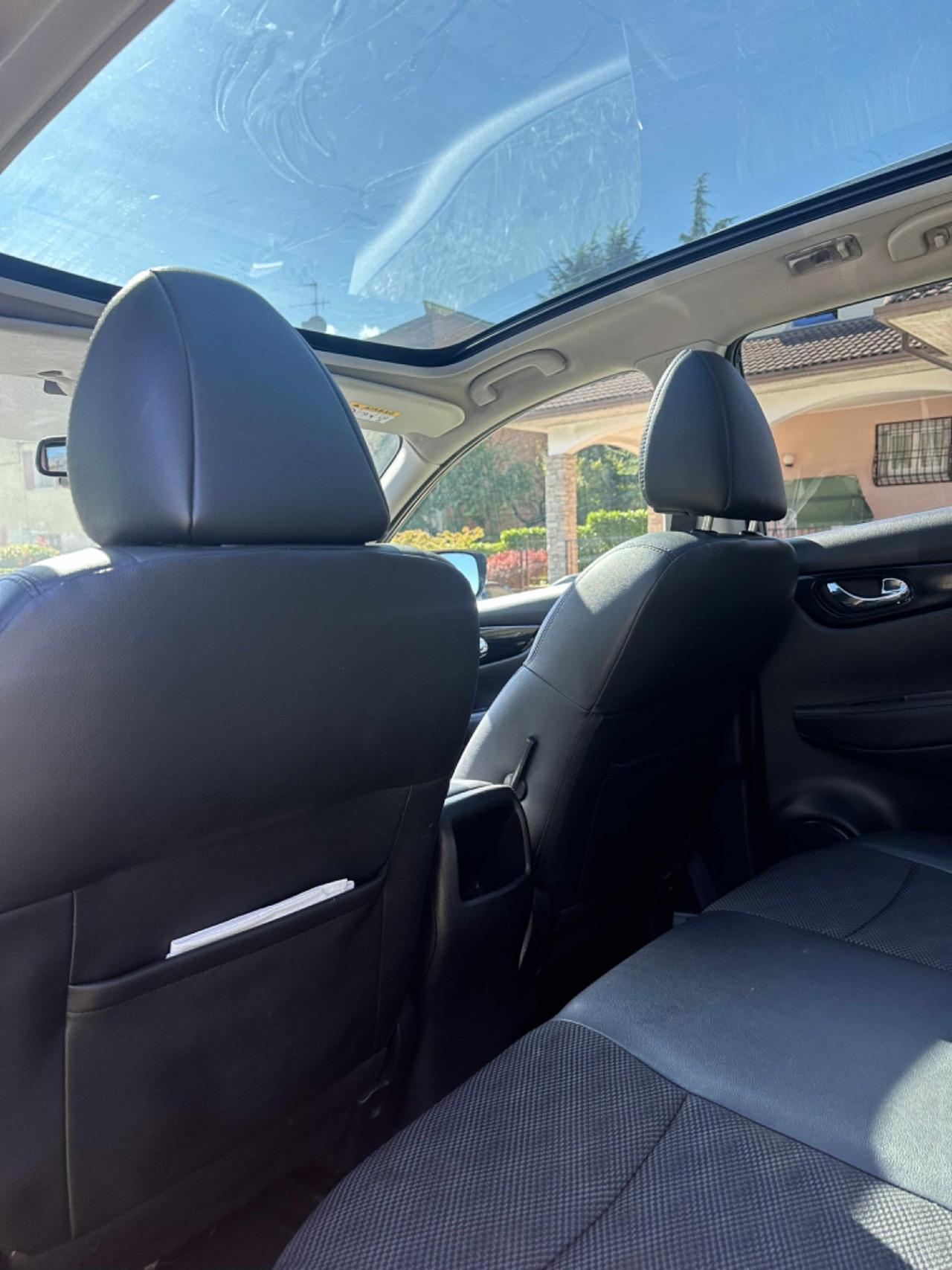 Nissan QASHQAI 1.6 dCi TEKNA TETTO FULLOPT 360CAM
