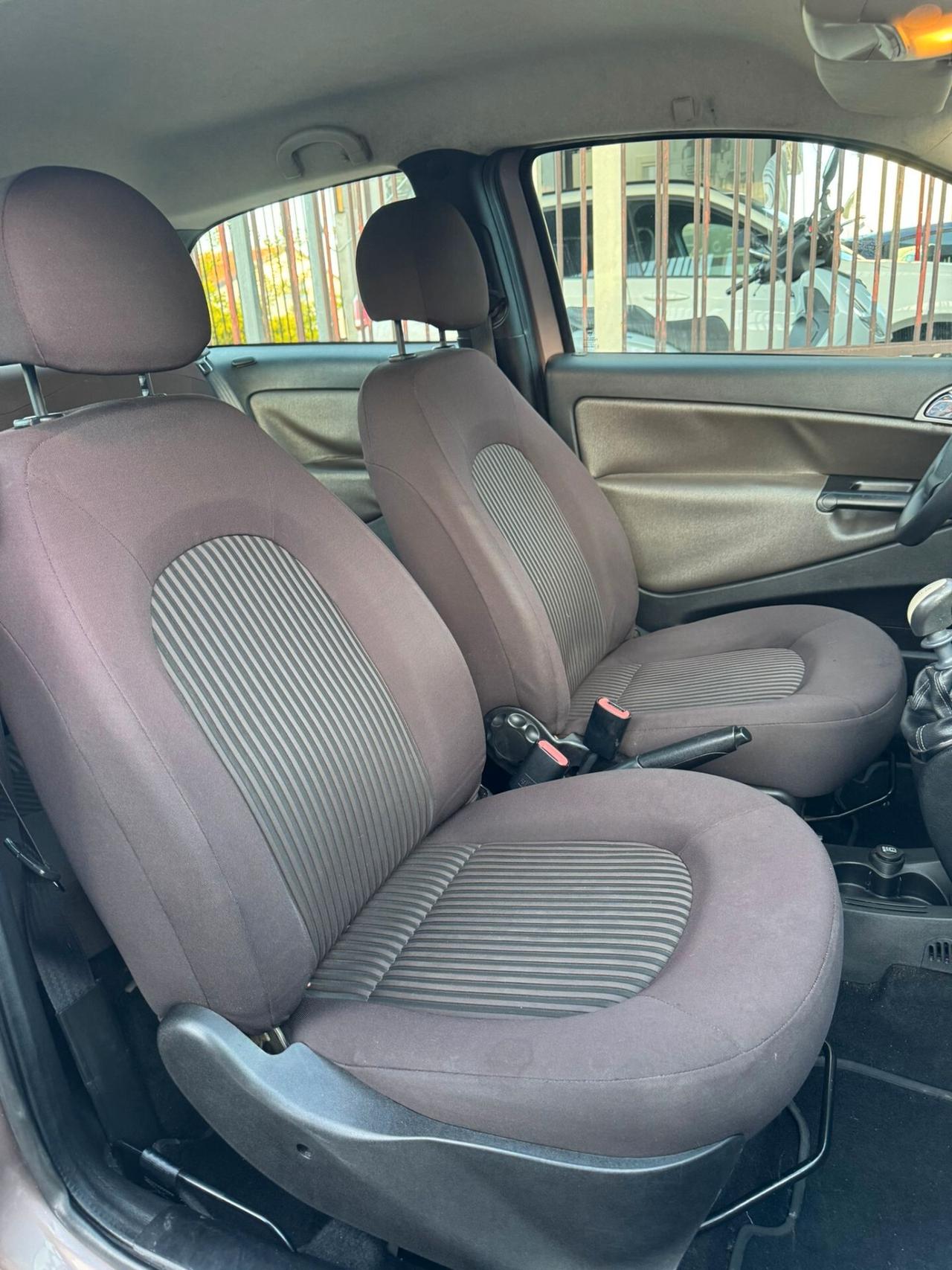 Lancia Ypsilon 1.2 Argento