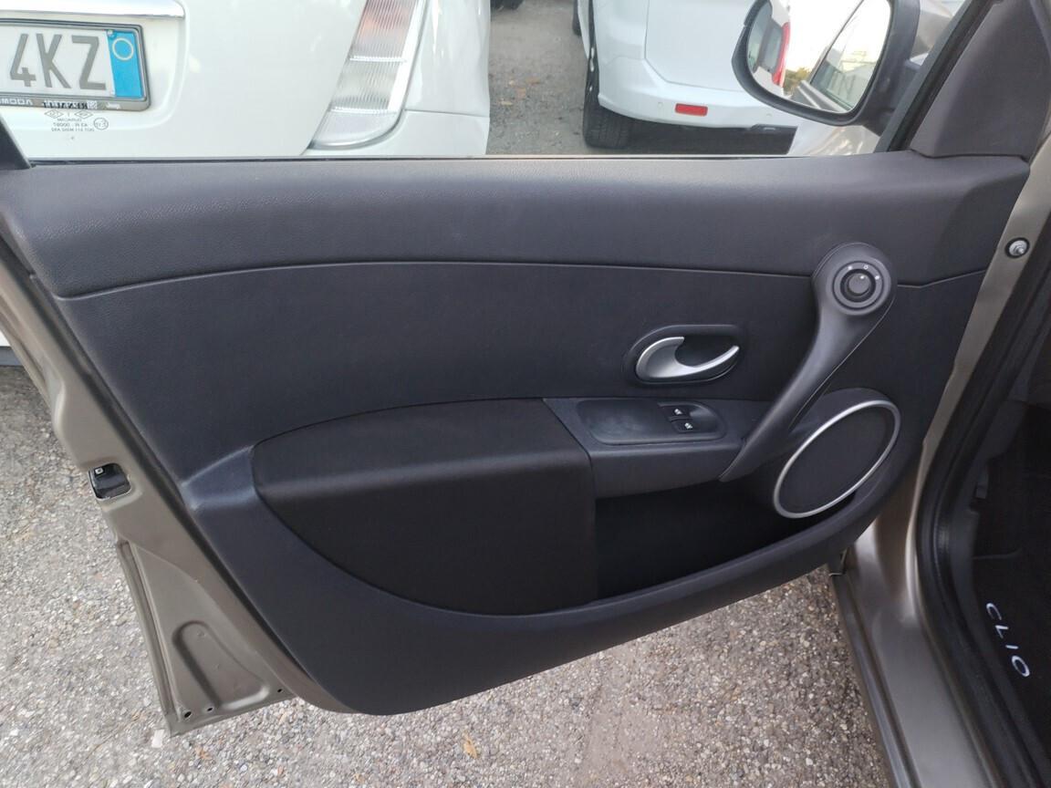Renault Clio 1.2 16V 5 porte Dynamique GPL 2/2010 KM 97000 CONSEGNA CON MANUTENZIONI