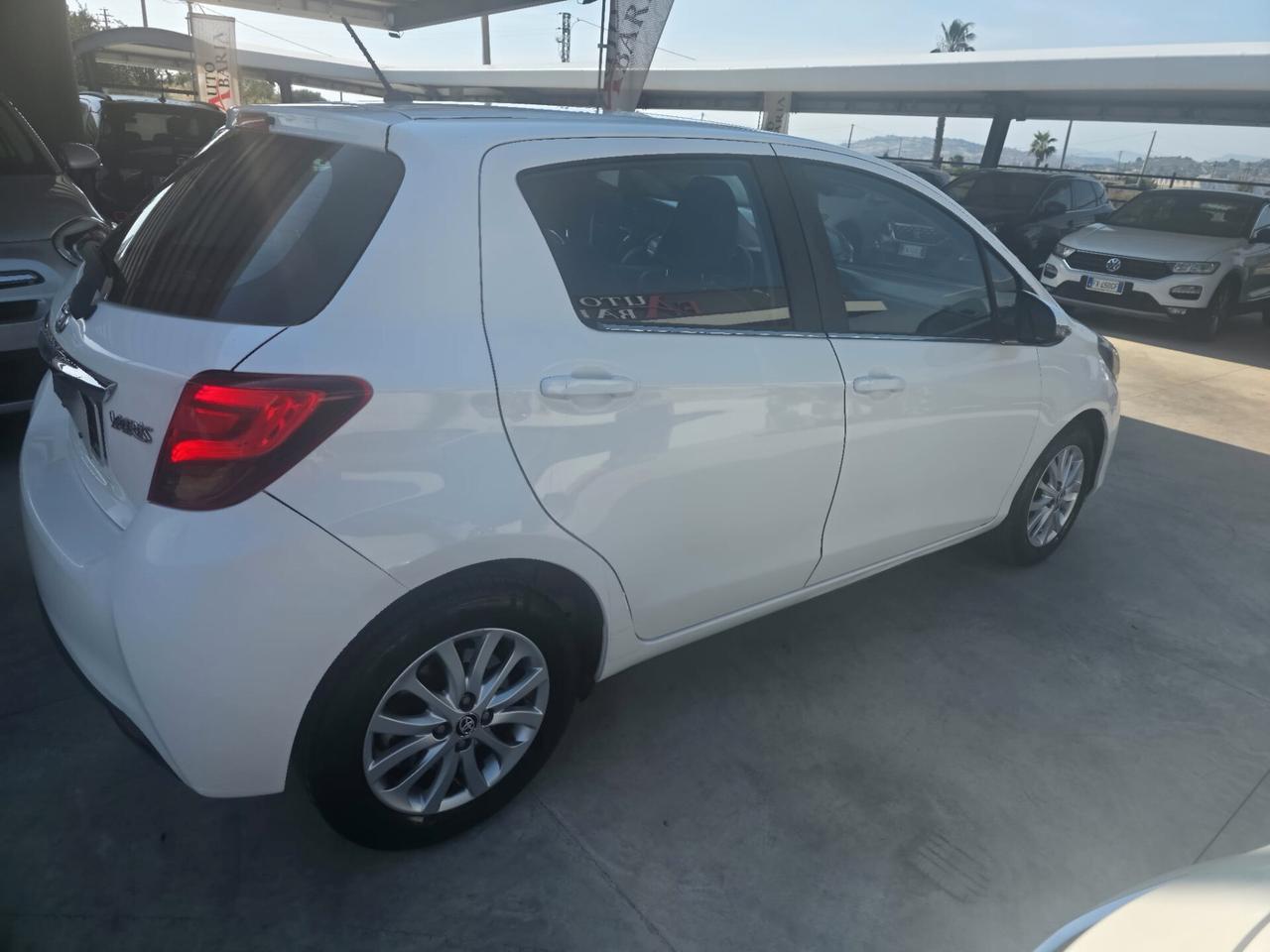 Toyota Yaris 1.0 5 porte Lounge