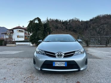 Toyota Auris Touring Sports 1.4 D-4D Active