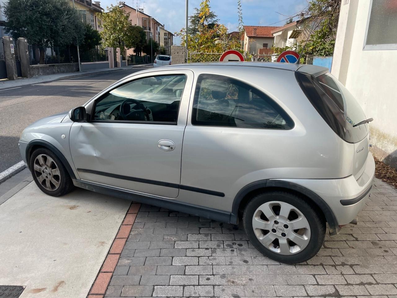 Opel Corsa 1.2 benzina Cosmo