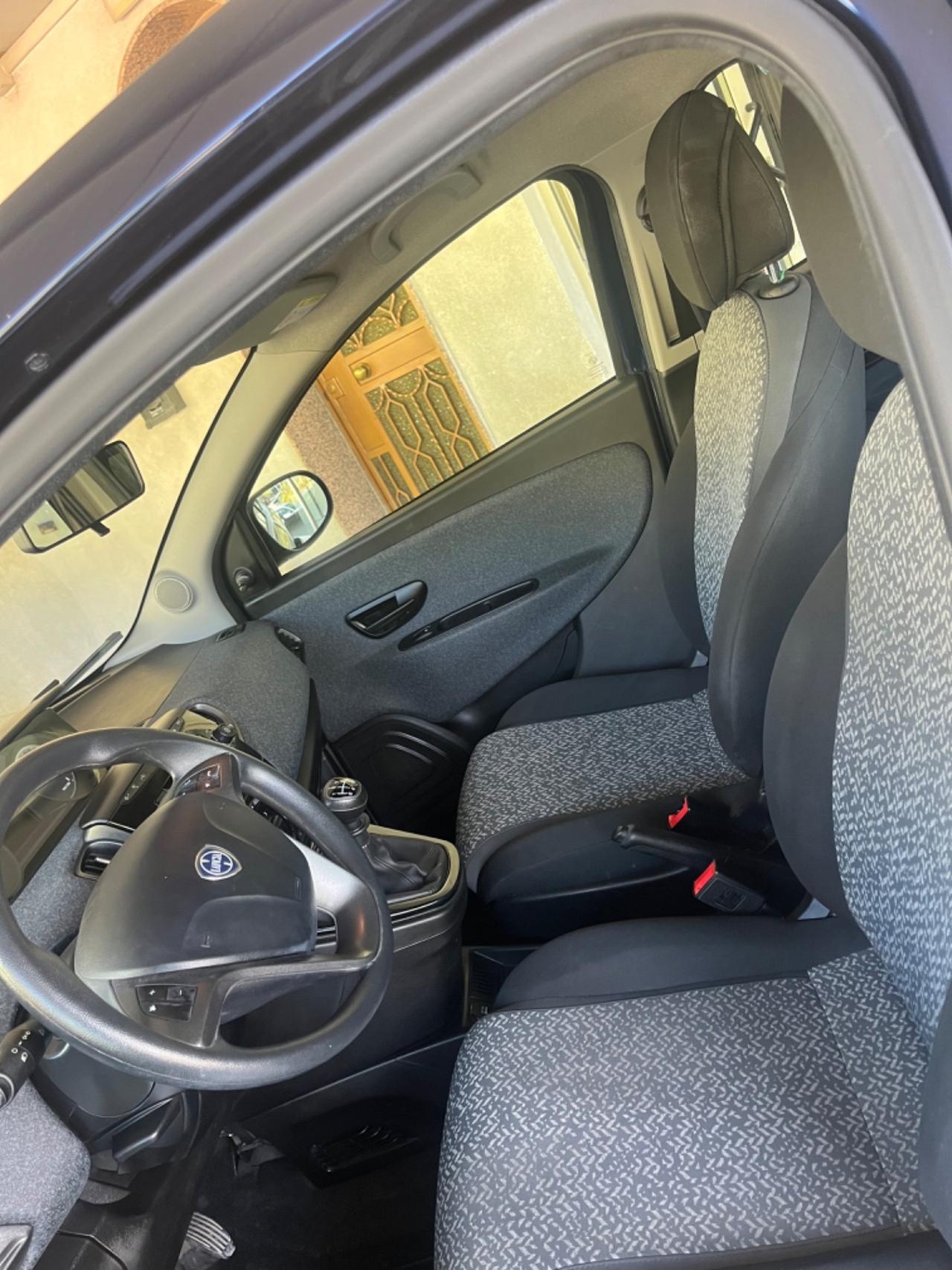 Lancia Ypsilon 1.2 69 CV 5 porte Elefantino Blu