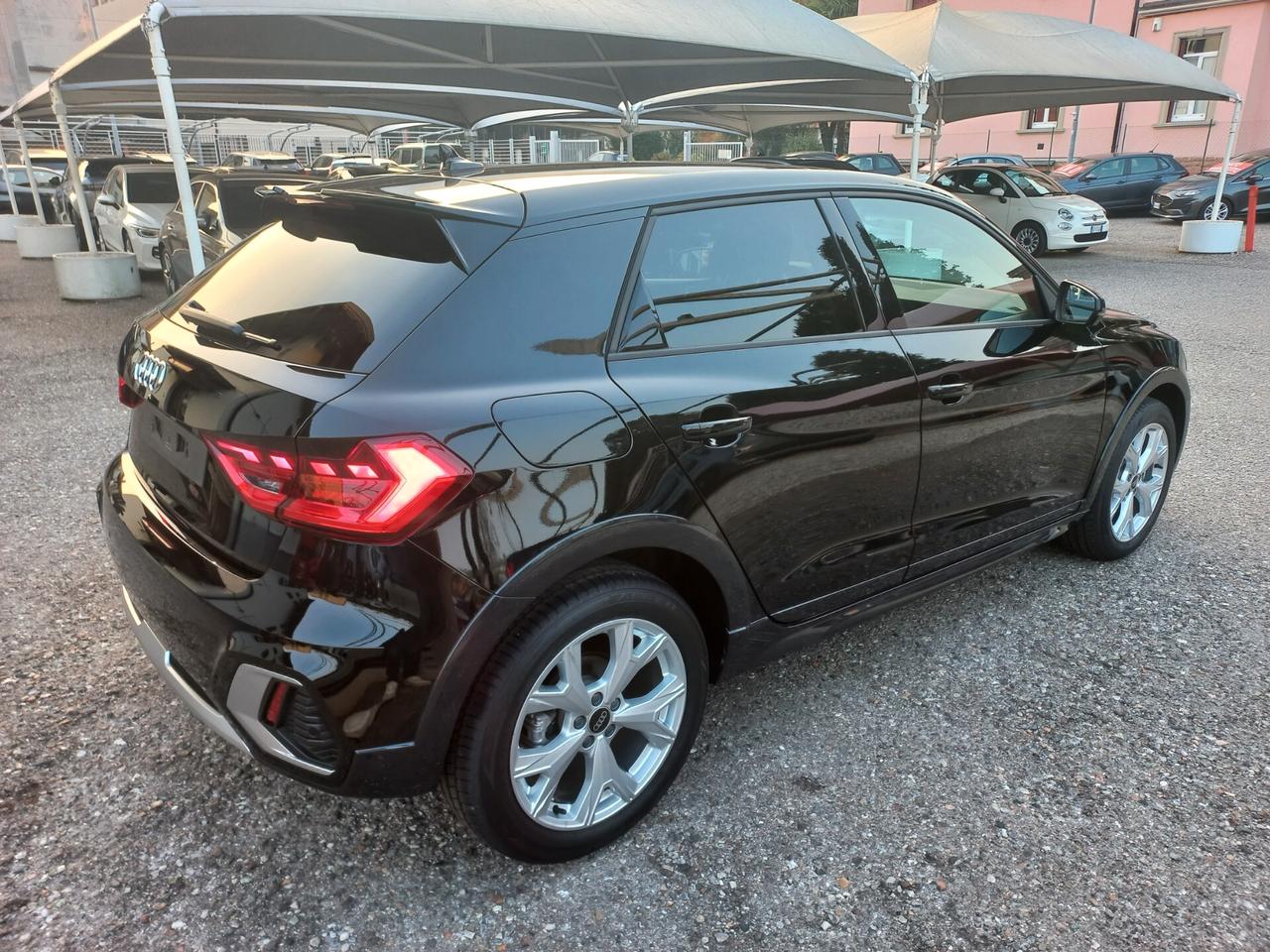 Audi A1 allstreet 30 TFSI S tronic Identity Contrast