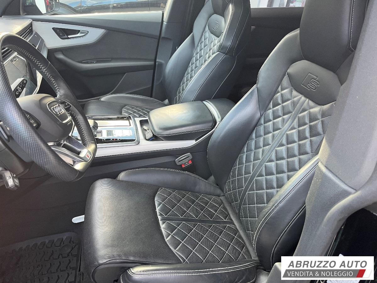 AUDI Q8 50 TDI 286 CV quattro tiptronic Sport Tetto+Gancio