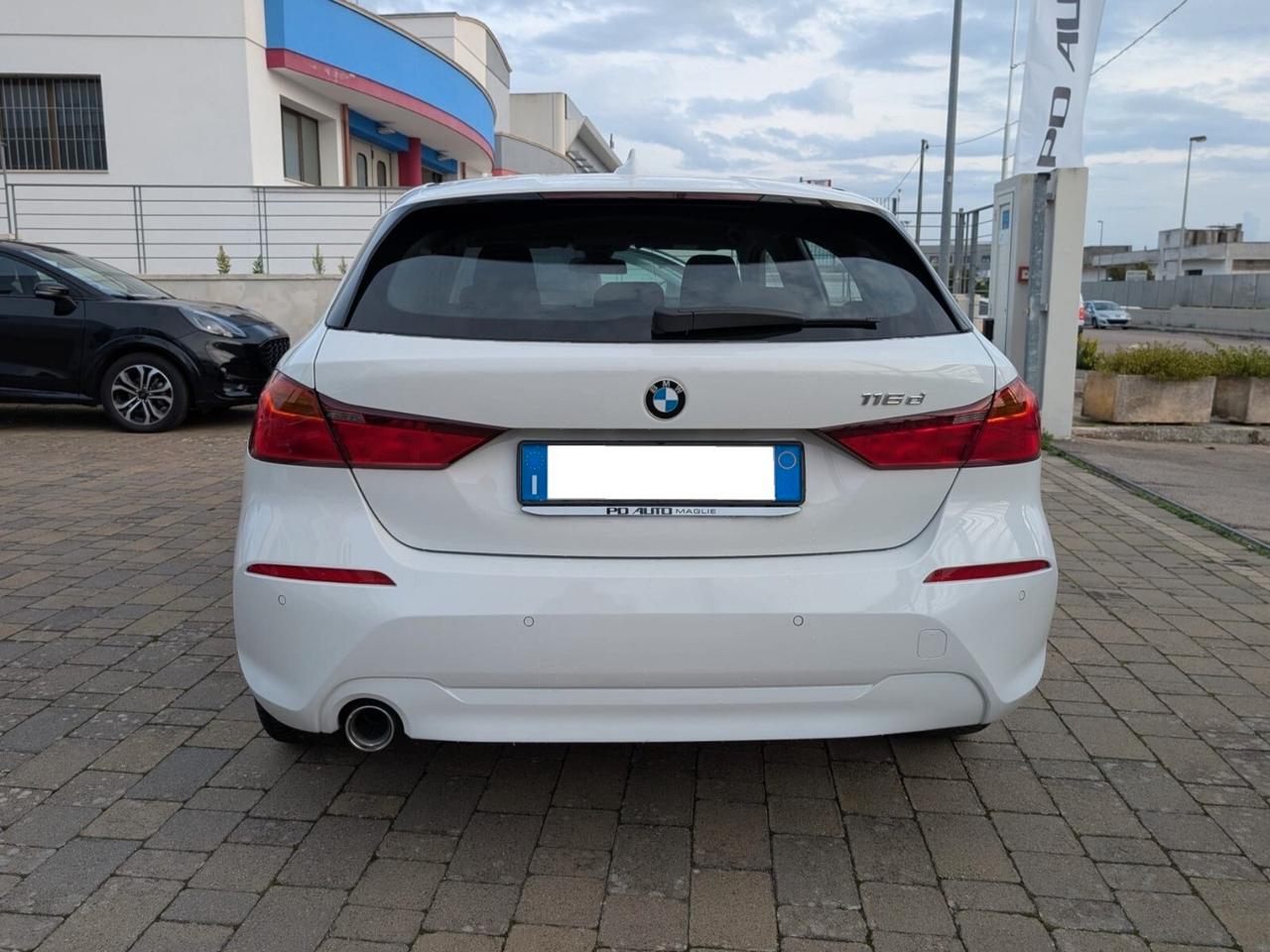 Bmw 116 116d 5p. Business Advantage