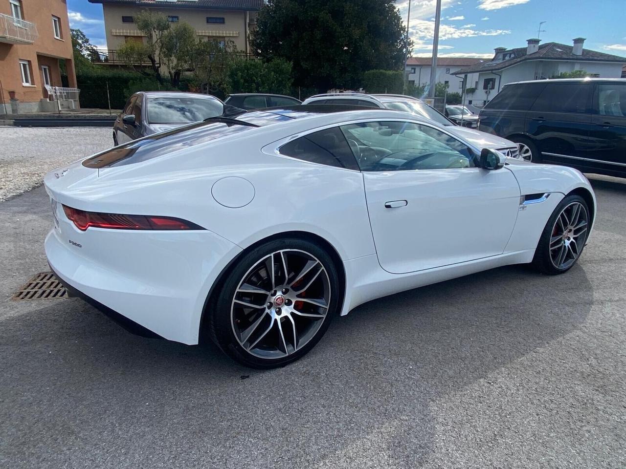 Jaguar F-Type 2.0 aut. Coupé / Tetto Panoramico / Scarichi Ragazzon / Stupenda!