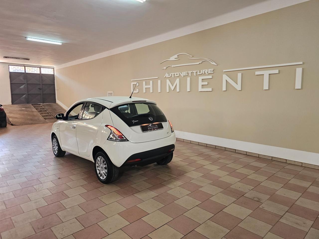 Lancia Ypsilon 0.9 TwinAir 85 CV 5 porte Metano Ecochic Gold