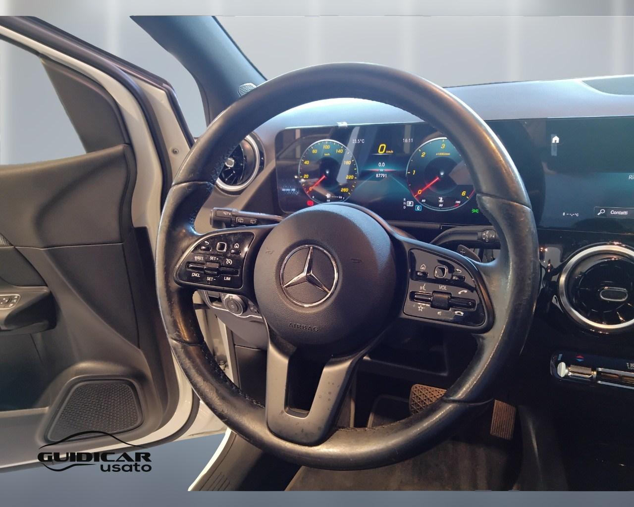 Mercedes-Benz Classe B - W247 2018 - B 180 d Sport Plus auto