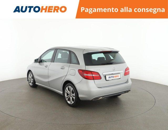 MERCEDES-BENZ B 180 d Sport