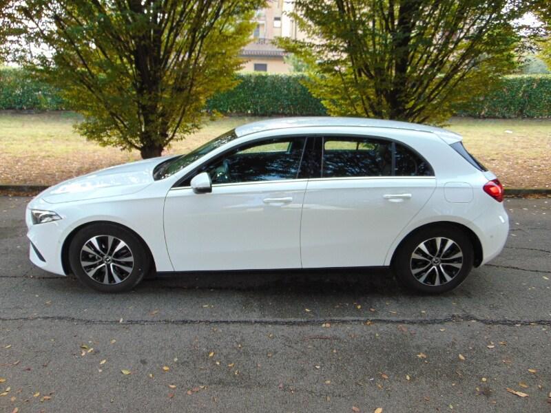 MERCEDES Classe A (W177) A 180 Automatic Ad...