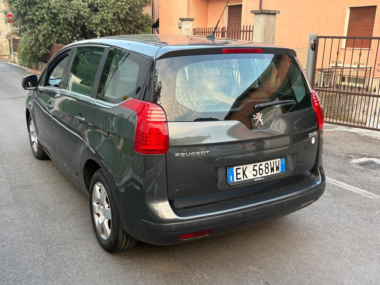 Peugeot 5008 2.0 HDi 150CV Active 7 POSTI