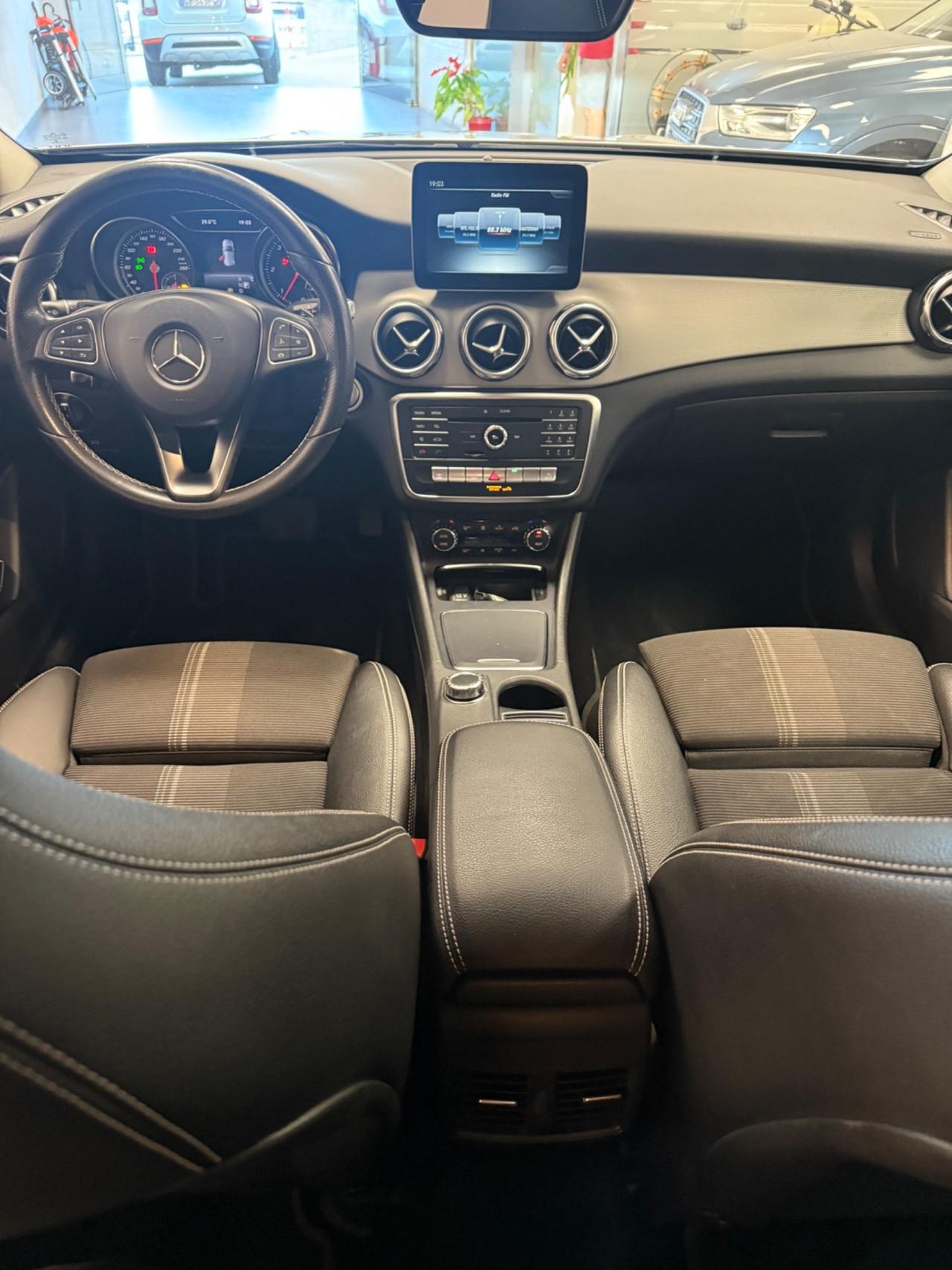 Mercedes-benz GLA 200 GLA 200 d Automatic 4Matic Sport