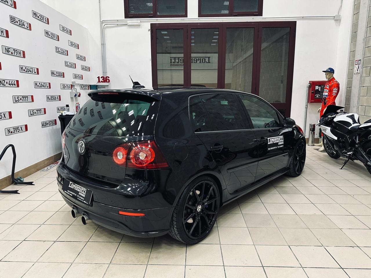 Volkswagen Golf R32 3.2 VR6 4mot. DSG