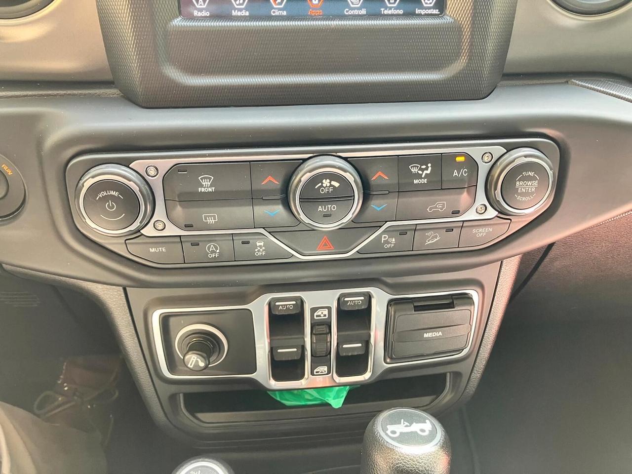 Jeep Wrangler Unlimited 2.2 Mjt II Sahara uff ITA cert