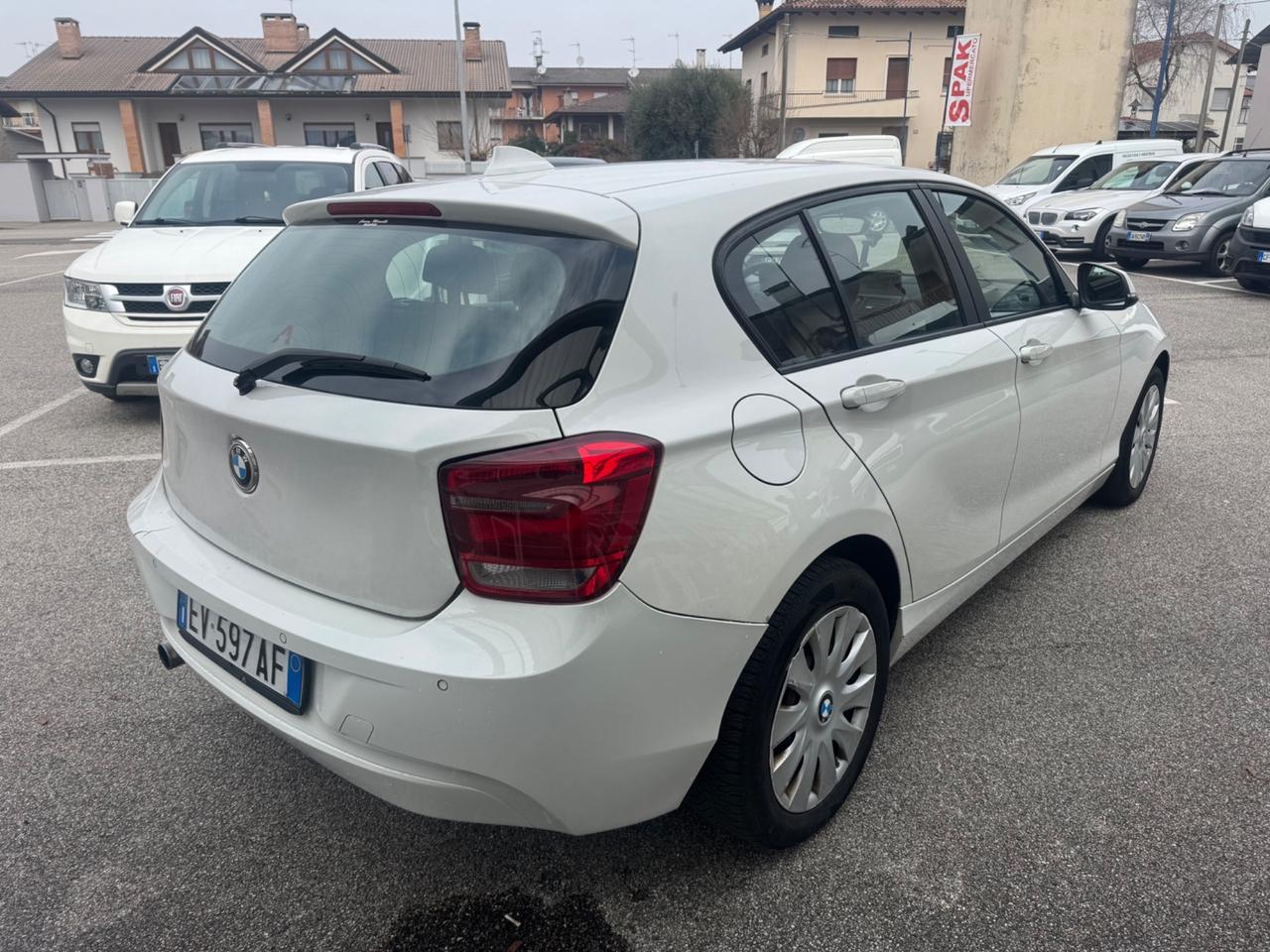 Bmw 116 116d 5p. Efficient Dynamics Urban