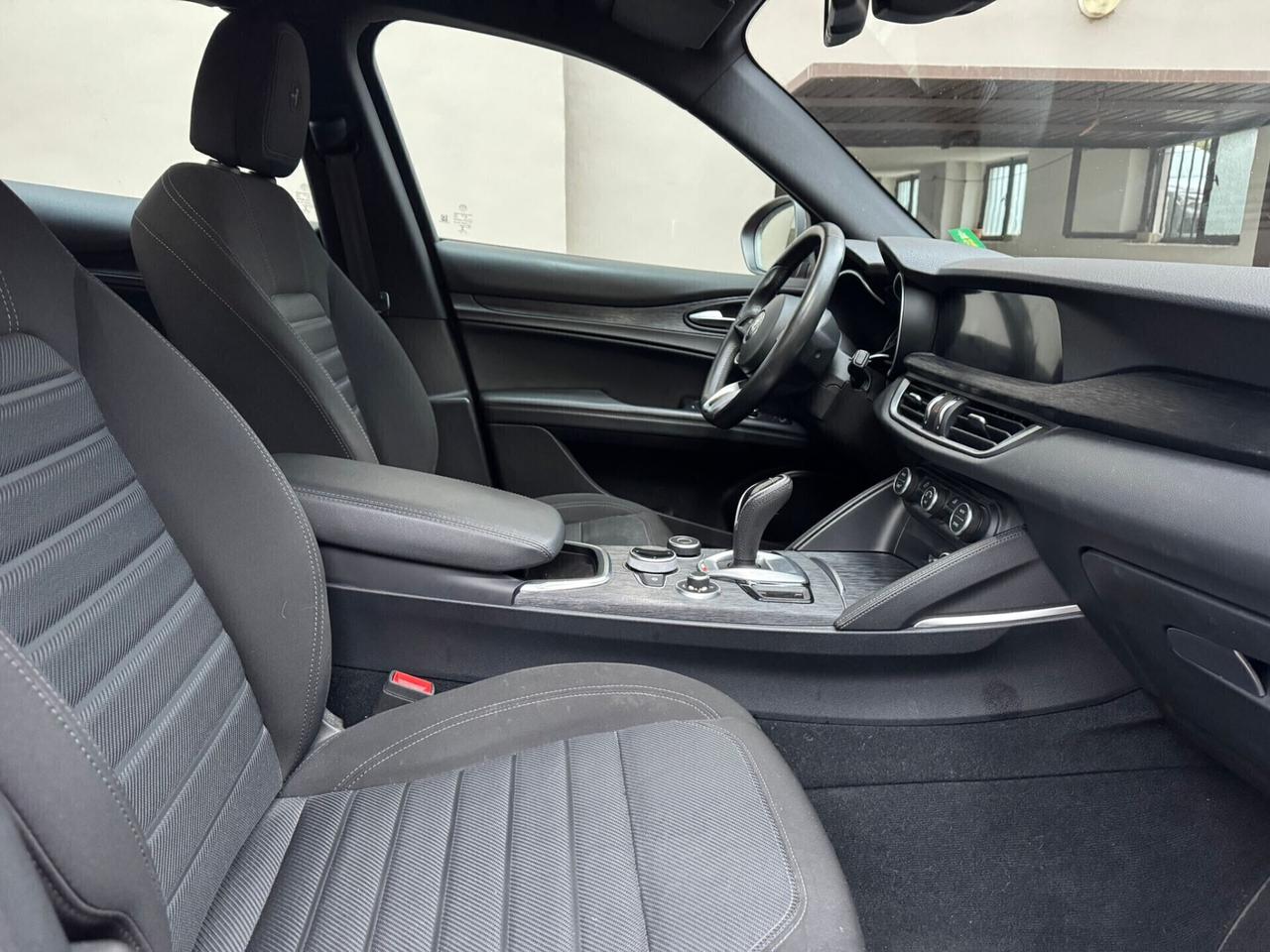 Alfa Romeo Stelvio 2.2 Turbodiesel 160 CV AT8 RWD Business