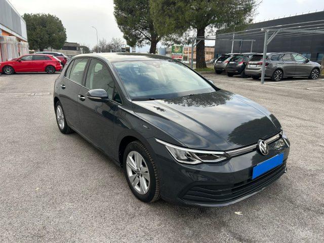 VOLKSWAGEN Golf 1.0 eTSI EVO DSG Life