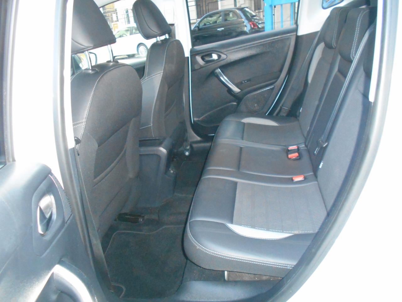 Peugeot 2008 BlueHDi 120 S&S Allure